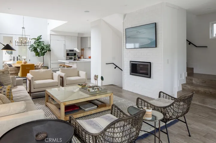 617 Poppy Avenue, Corona Del Mar, California 92625