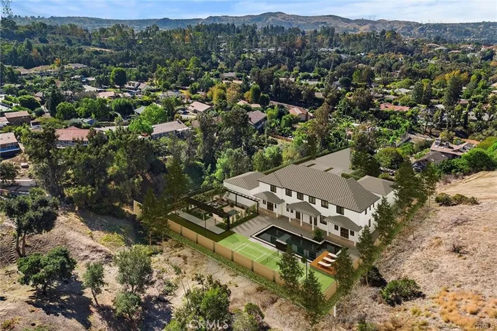 7583 Country Hill Lane, Anaheim Hills, California 92808