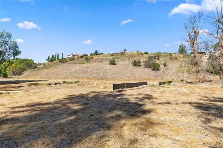 7583 Country Hill Lane, Anaheim Hills, California 92808
