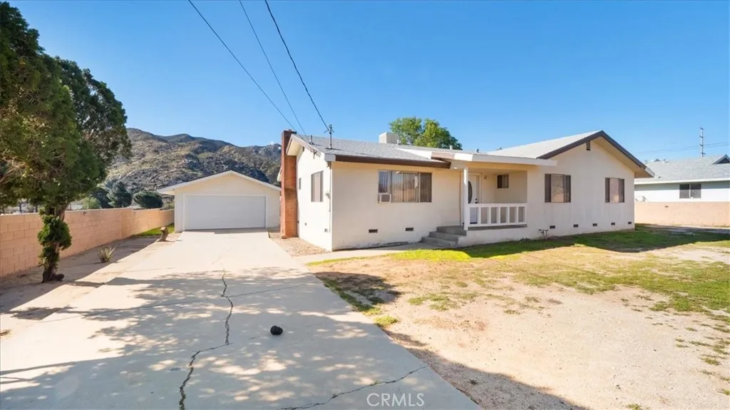 514 E Victory Avenue, Banning, California 92220, 3 Bedrooms Bedrooms, ,2 BathroomsBathrooms,Residential,For Sale,Victory,IV25098201