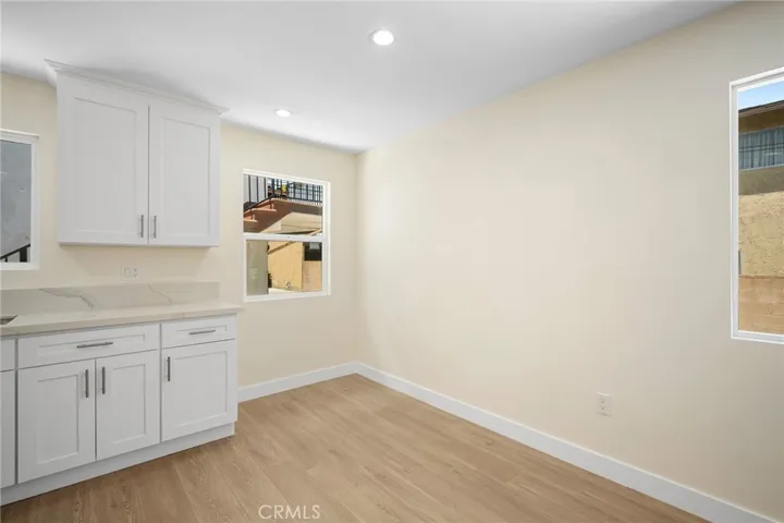 1007 W Angeleno Avenue 103, Burbank, California 91506