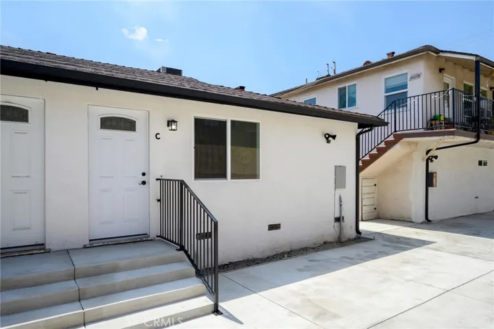 1007 W Angeleno Avenue 103, Burbank, California 91506