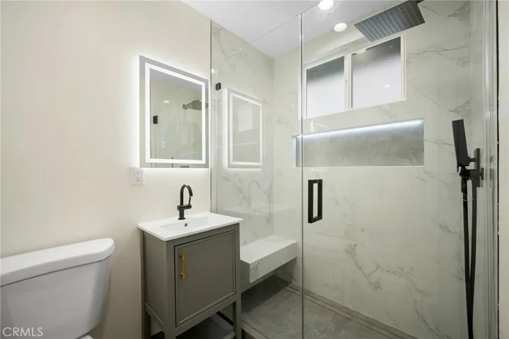 1007 W Angeleno Avenue 103, Burbank, California 91506