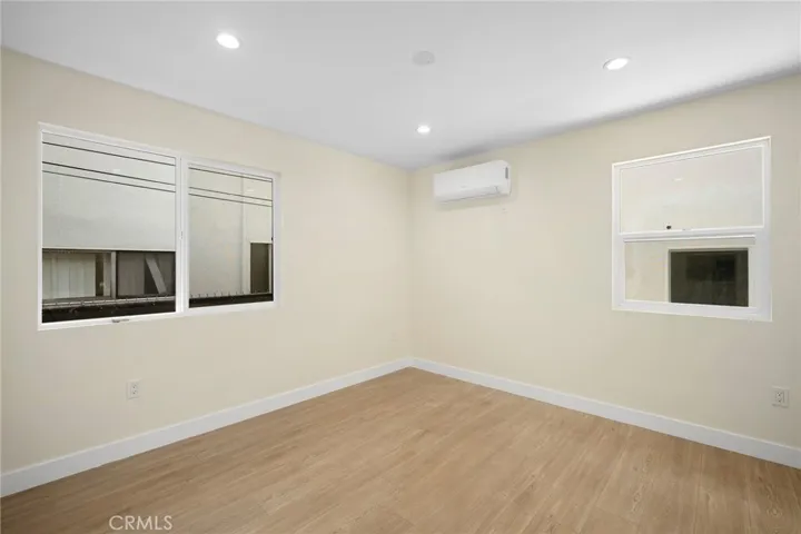 1007 W Angeleno Avenue 103, Burbank, California 91506