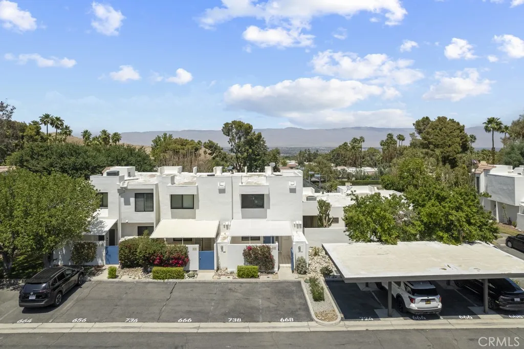 48668 Desert Flower Drive, Palm Desert, California 92260 home-pic-44