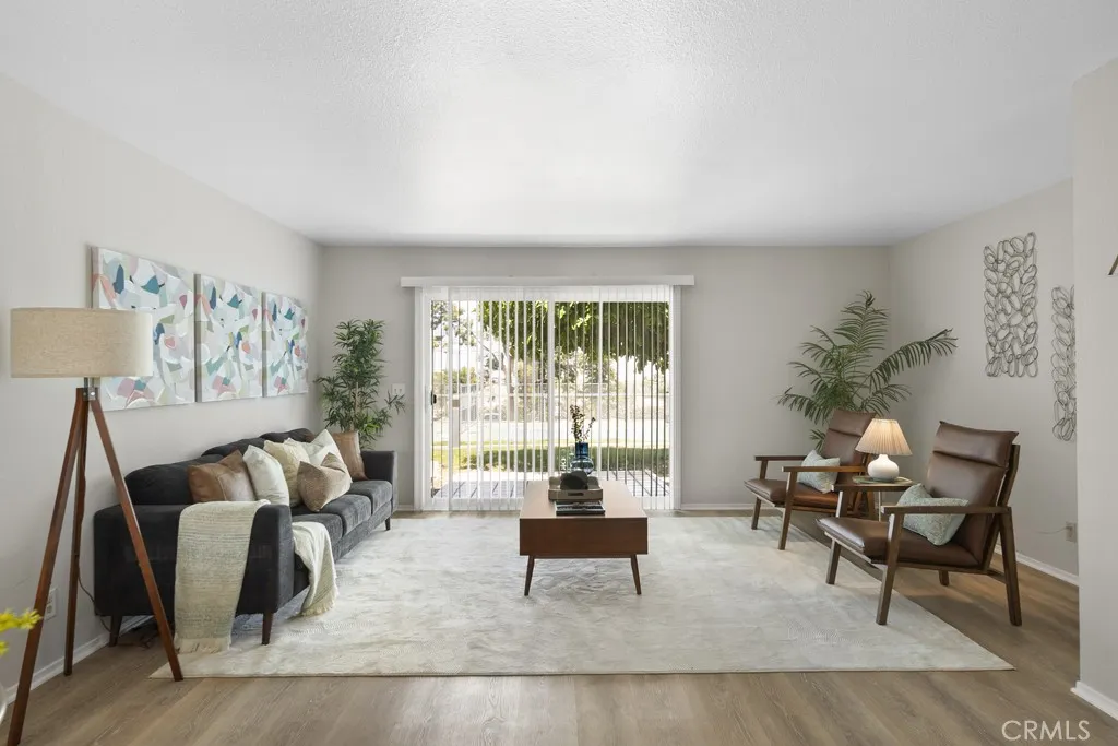 48668 Desert Flower Drive, Palm Desert, California 92260 home-pic-2