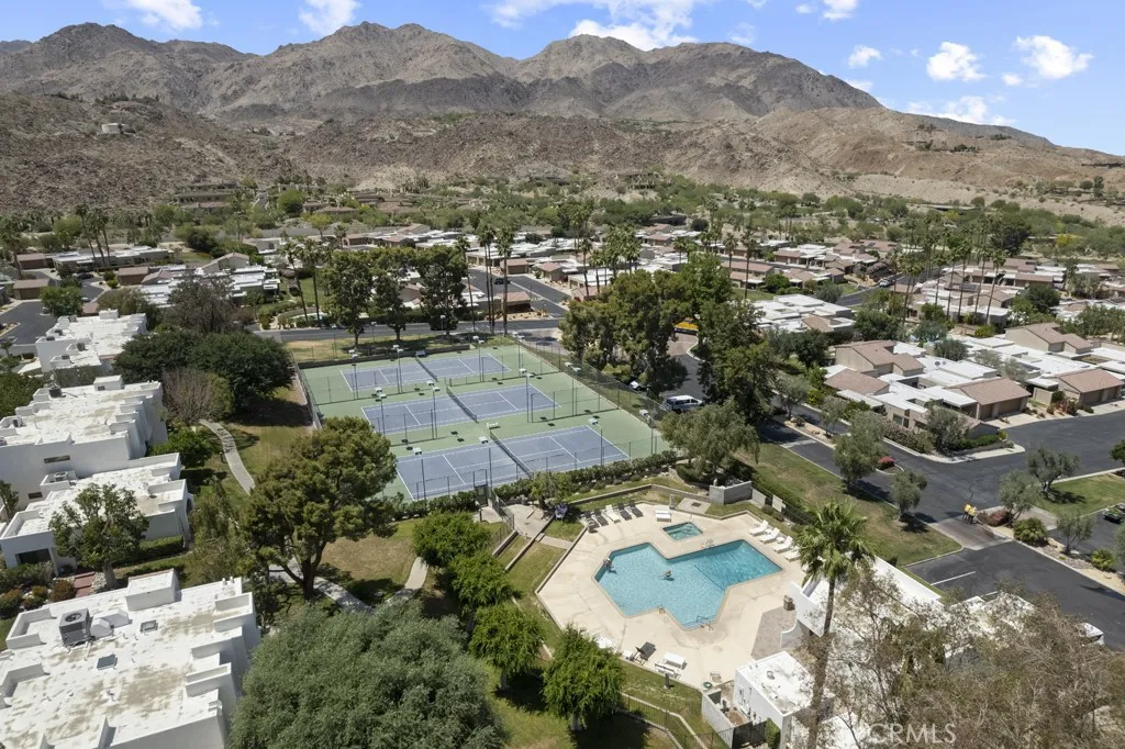 48668 Desert Flower Drive, Palm Desert, California 92260 home-pic-48
