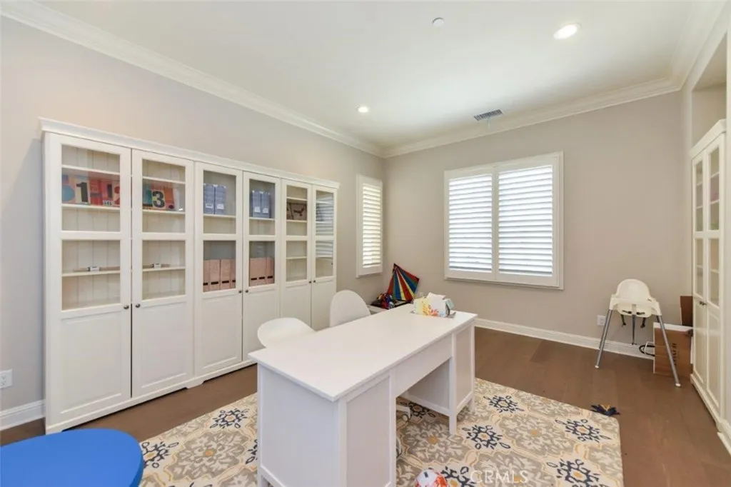 gallery-image 4