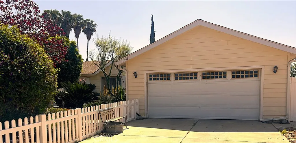 31768 Via Verde, Lake Elsinore, California 92530 home-pic-4