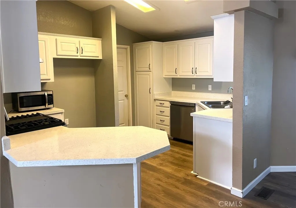 31768 Via Verde, Lake Elsinore, California 92530 home-pic-6