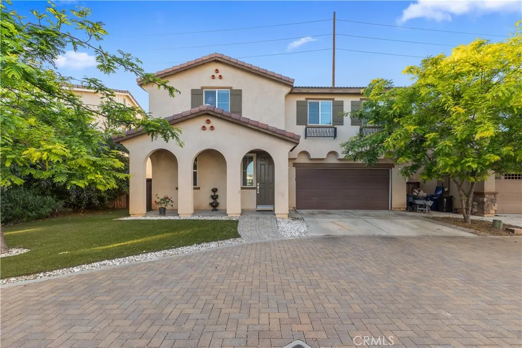 8219 Perla Drive, Riverside, California 92504 home-pic-4