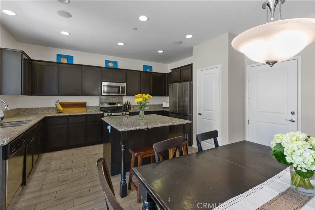 8219 Perla Drive, Riverside, California 92504 home-pic-13