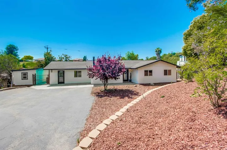 2167 Reineman Road, Fallbrook, California 92028