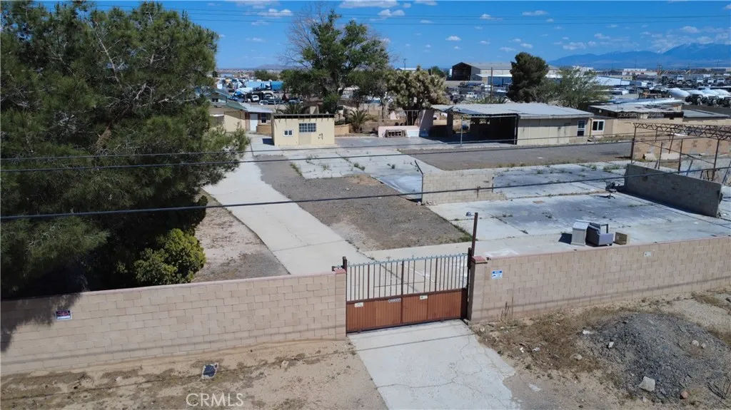 42336 5th Street E, Lancaster, California 93535 home-pic-1