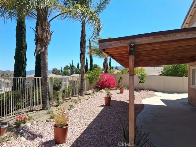 33 Corte Rivera, Lake Elsinore, California 92532