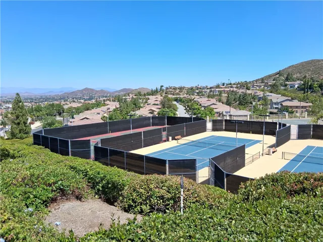 33 Corte Rivera, Lake Elsinore, California 92532
