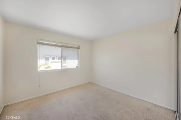 33 Corte Rivera, Lake Elsinore, California 92532