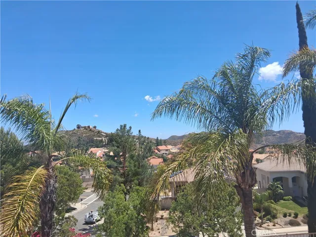 33 Corte Rivera, Lake Elsinore, California 92532