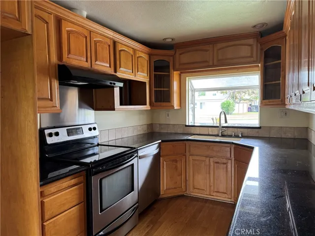 6975 E El Roble Street, Long Beach, California 90815