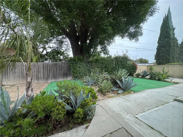 6975 E El Roble Street, Long Beach, California 90815