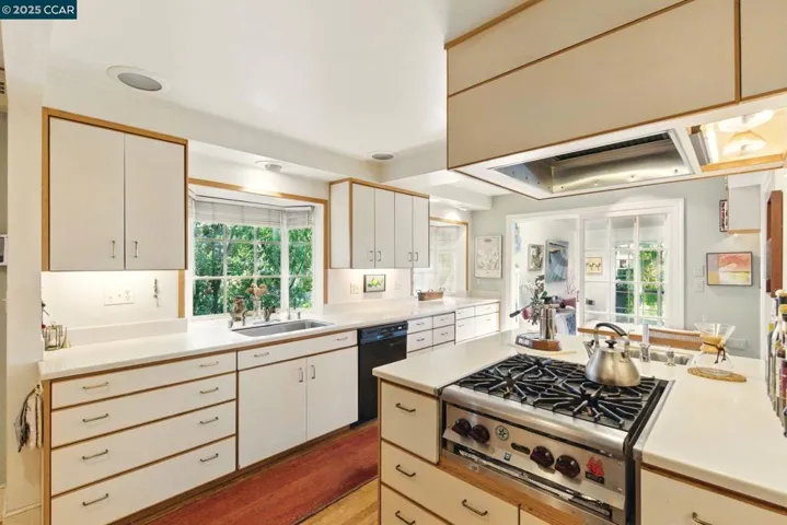 200 Hillcrest Rd, Berkeley, California 94705