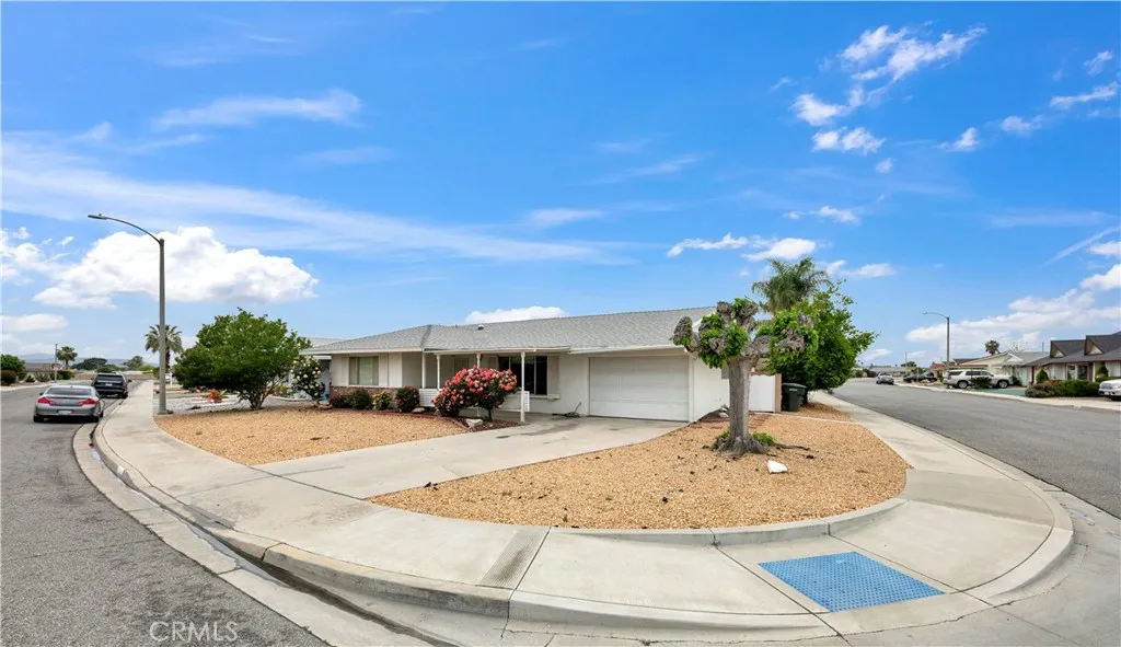 1520 Sandlewood Drive, Hemet, California 92543 home-pic-4