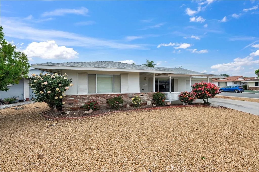 1520 Sandlewood Drive, Hemet, California 92543 home-pic-0