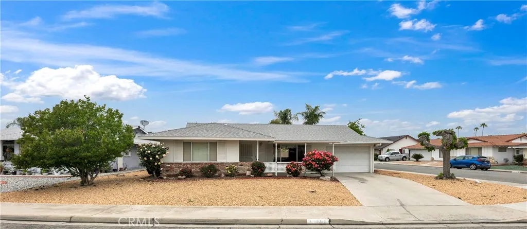 1520 Sandlewood Drive, Hemet, California 92543 home-pic-2