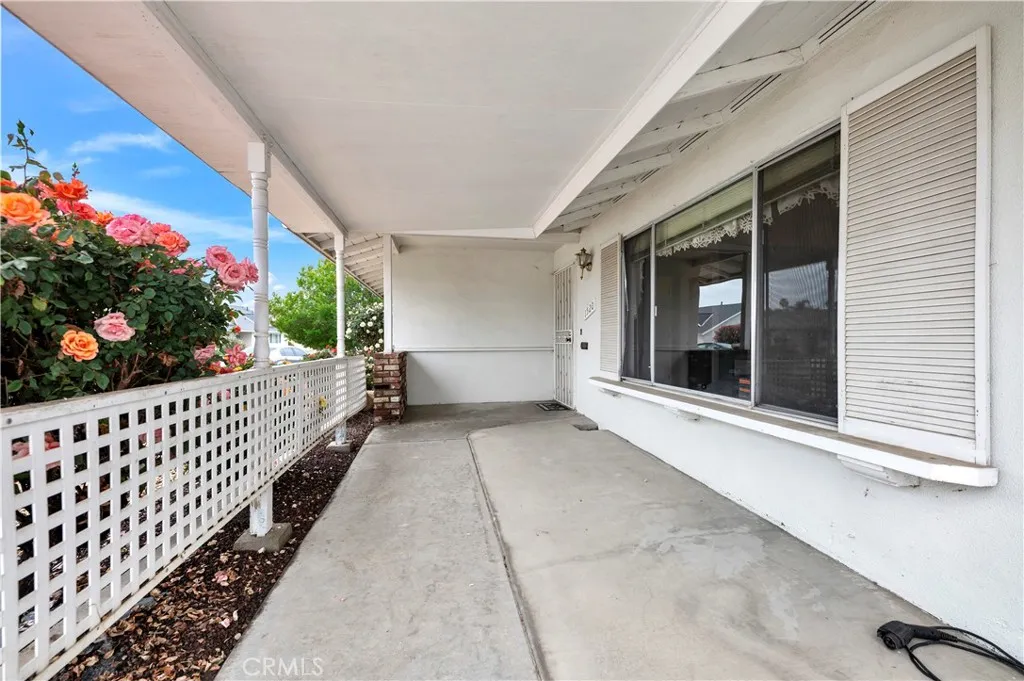 1520 Sandlewood Drive, Hemet, California 92543 home-pic-5