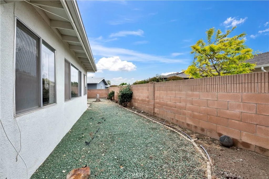 1520 Sandlewood Drive, Hemet, California 92543 home-pic-21