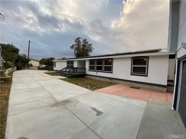 26480 Steinhoff Avenue, Hemet, California 92545