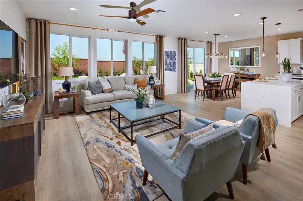 30967 Avenida Ramblas, Highland, California 92346 home-pic-3