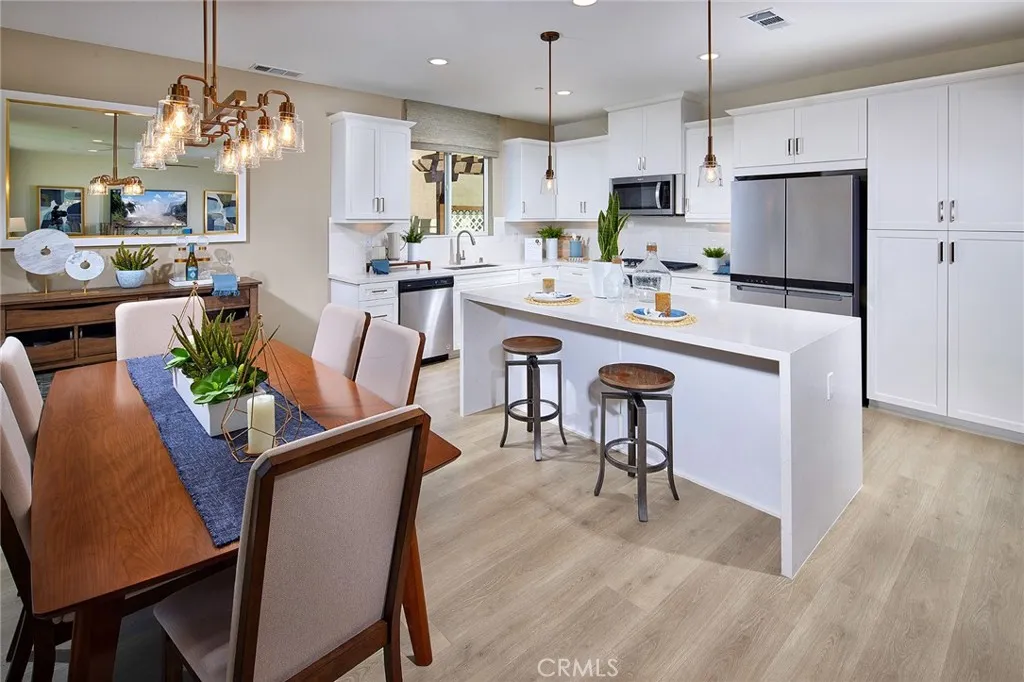 30967 Avenida Ramblas, Highland, California 92346 home-pic-6