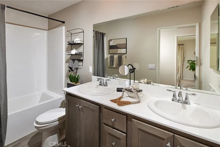 2150 Vincenza Cove, Perris, California 92571