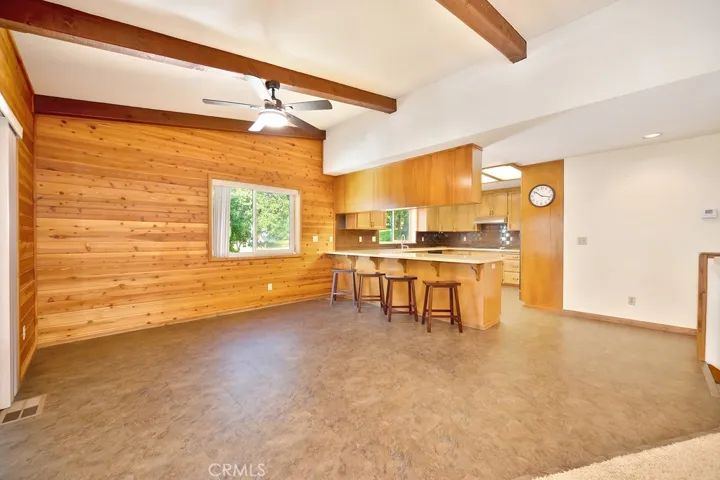Large breakfast bar