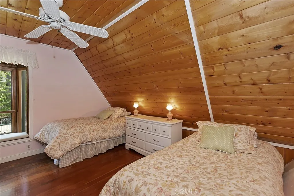 242 Holiday Drive, Lake Arrowhead, California 92352 home-pic-45