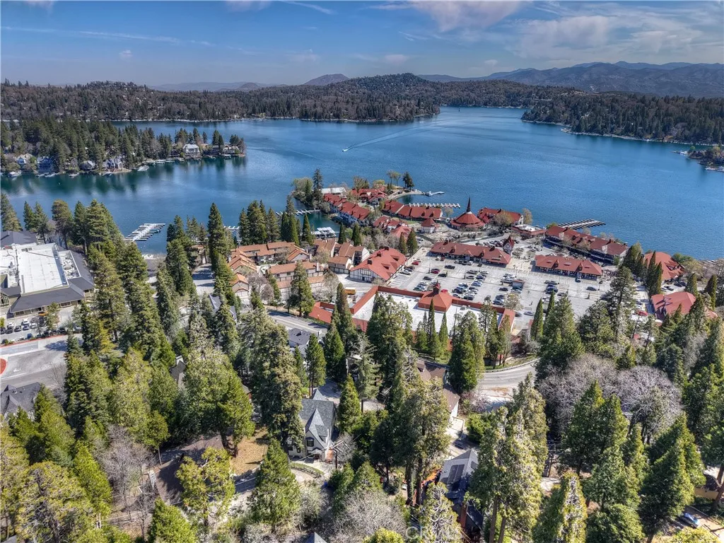 242 Holiday Drive, Lake Arrowhead, California 92352 home-pic-53