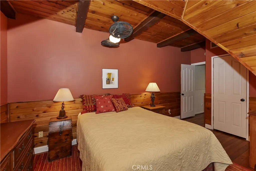 242 Holiday Drive, Lake Arrowhead, California 92352 home-pic-36