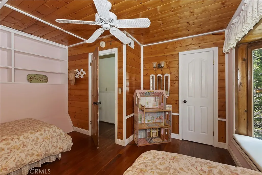 242 Holiday Drive, Lake Arrowhead, California 92352 home-pic-44