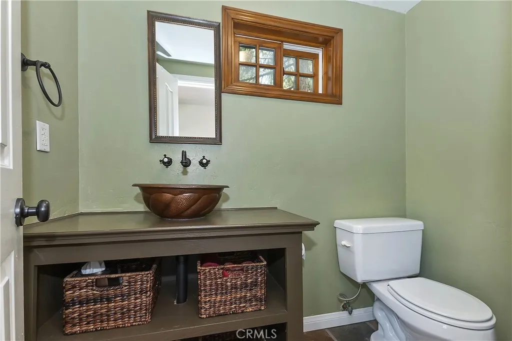 242 Holiday Drive, Lake Arrowhead, California 92352 home-pic-37