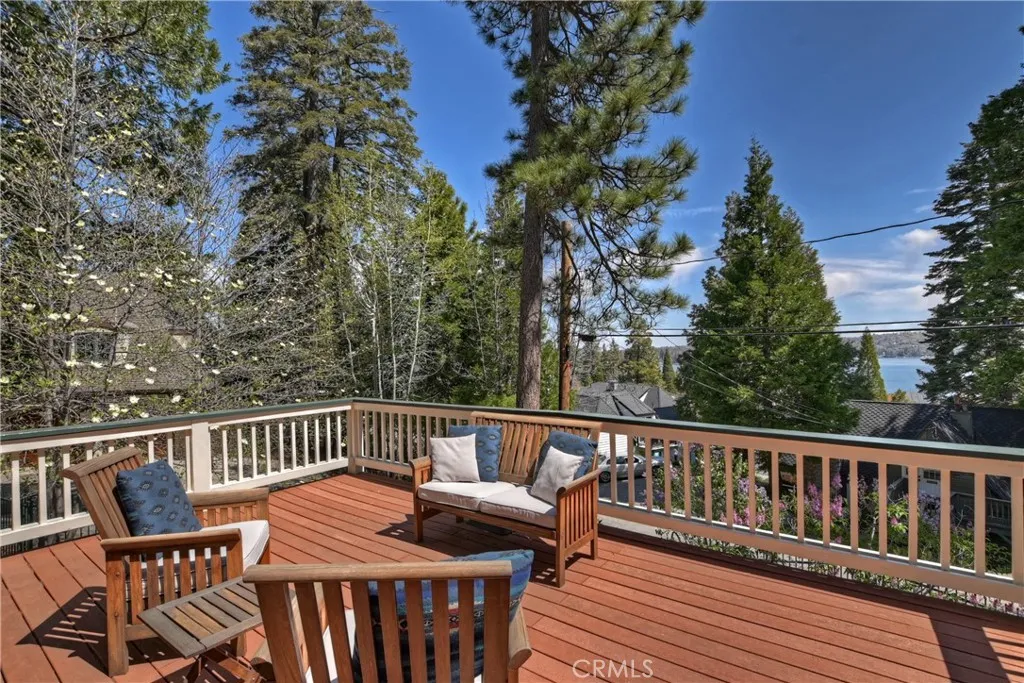 242 Holiday Drive, Lake Arrowhead, California 92352 home-pic-13