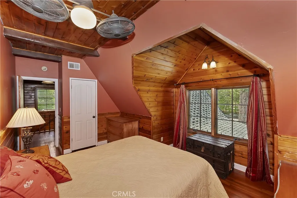 242 Holiday Drive, Lake Arrowhead, California 92352 home-pic-38