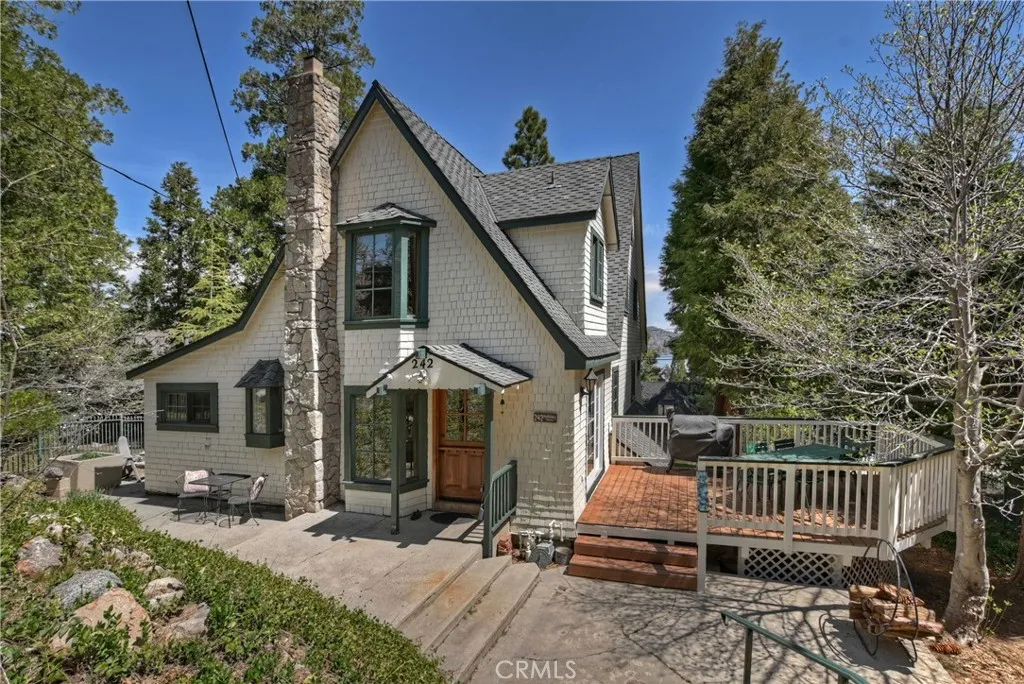 242 Holiday Drive, Lake Arrowhead, California 92352 home-pic-52