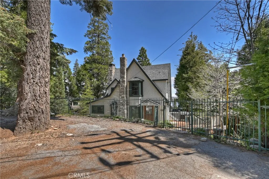 242 Holiday Drive, Lake Arrowhead, California 92352 home-pic-51