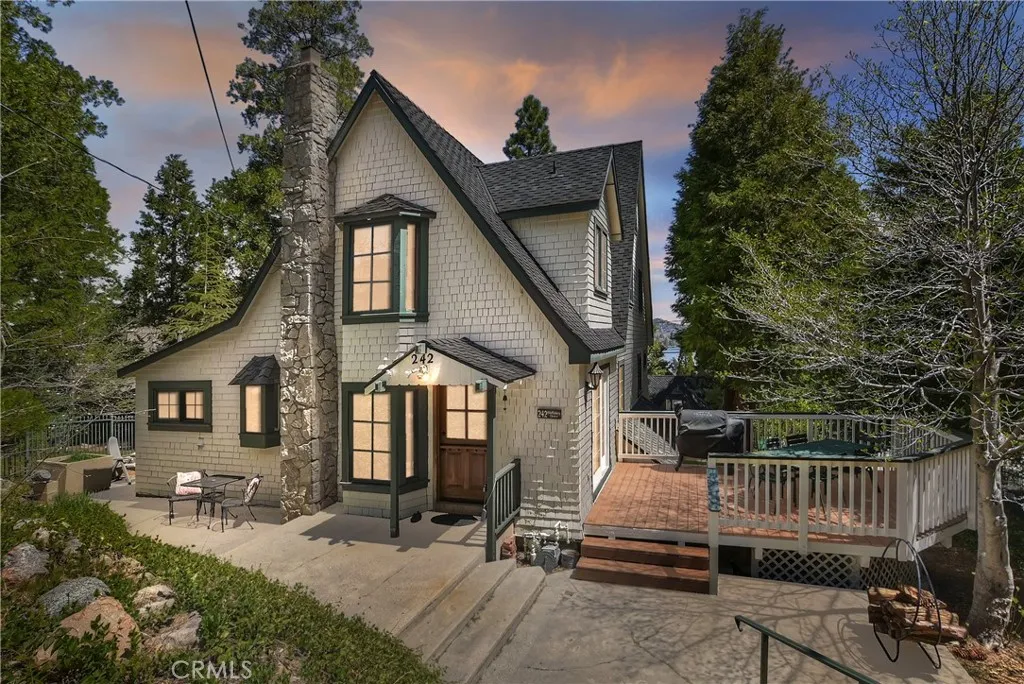 242 Holiday Drive, Lake Arrowhead, California 92352 home-pic-0