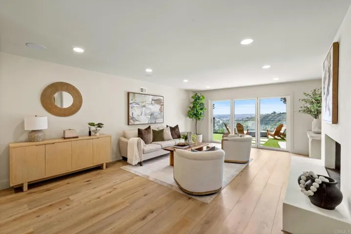 5680 Genoa Dr, Del Cerro, California 92120