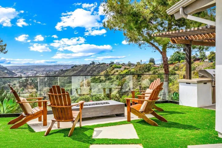 5680 Genoa Dr, Del Cerro, California 92120