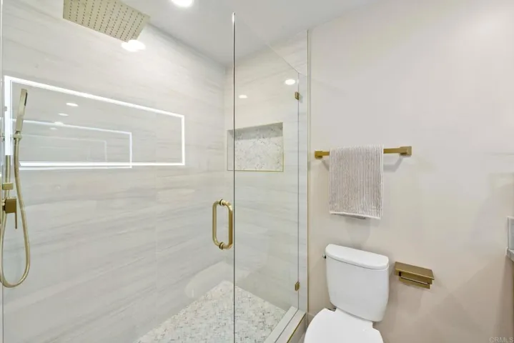 5680 Genoa Dr, Del Cerro, California 92120