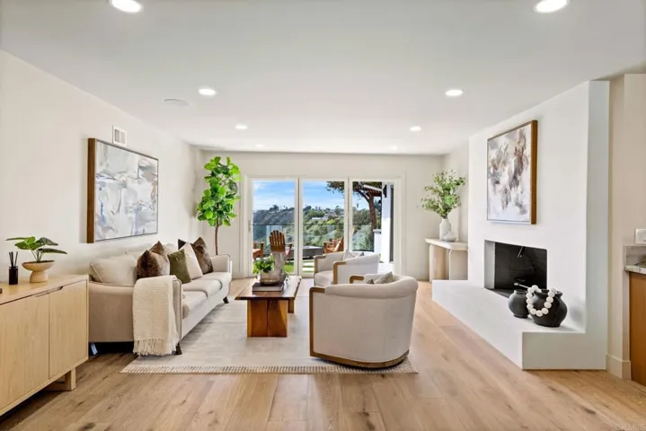 5680 Genoa Dr, Del Cerro, California 92120