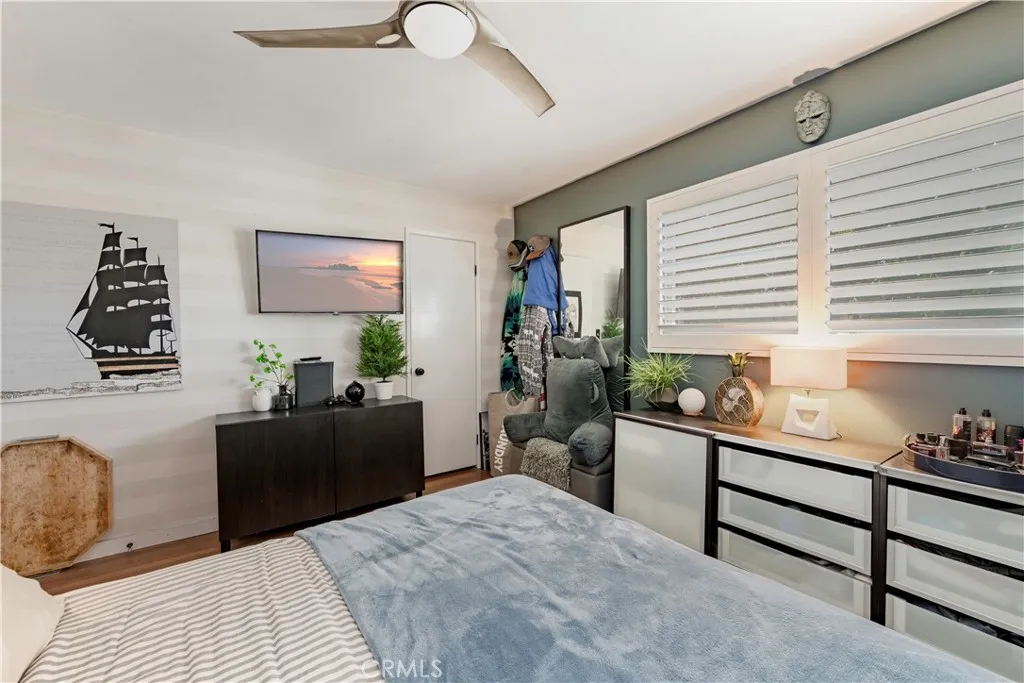 360 Obispo Avenue 15, Long Beach, California 90814 home-pic-11